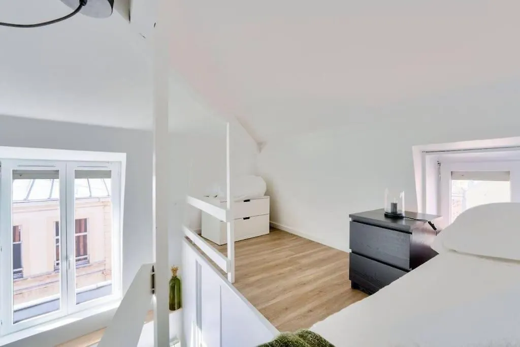 Studio Avec Mezzanine Pour 2 Personnes Lille